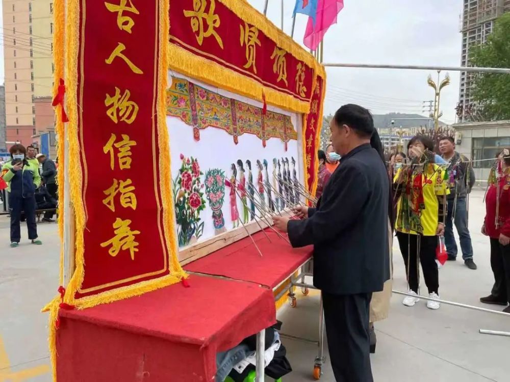 新澳門(mén)王中王期期中，揭秘彩票背后的秘密與策略，揭秘新澳門(mén)王中王彩票背后的秘密與策略，期期中探秘彩票世界