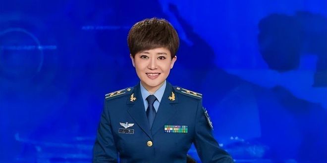 軍事節(jié)目女主持人，閃耀熒屏的星光，軍事節(jié)目女主持人，熒屏上的璀璨星光
