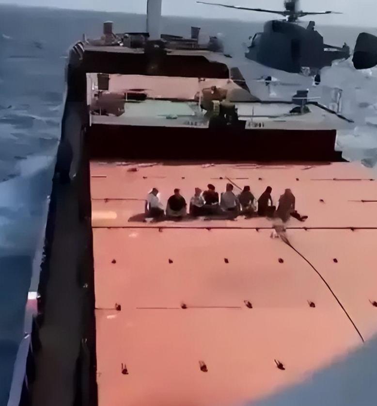俄羅斯向美軍艦開(kāi)火，事件背景與SEO解讀，俄羅斯對(duì)美軍艦開(kāi)火事件背景解析與SEO視角解讀