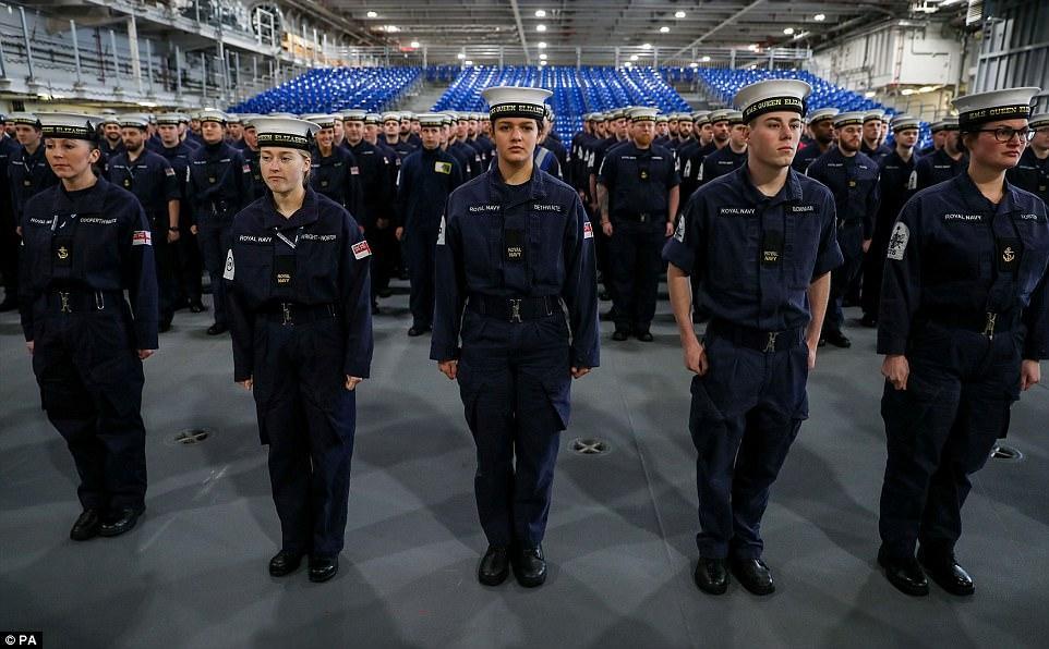 伊麗莎白女王號(hào)航母圖片，展現(xiàn)英國(guó)海軍力量的驕傲，伊麗莎白女王號(hào)航母展示英國(guó)海軍力量的風(fēng)采