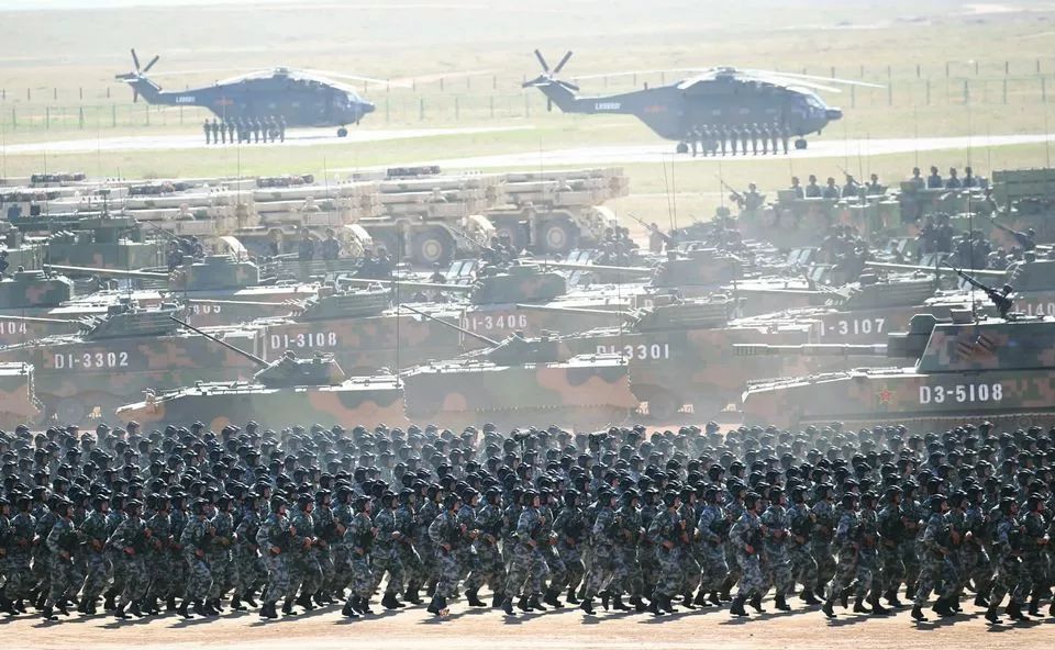 建軍90周年閱兵儀式，回顧輝煌歷程，展望嶄新未來，建軍90周年閱兵儀式，回顧輝煌歷程，展望嶄新未來，彰顯軍威國(guó)威的力量展示