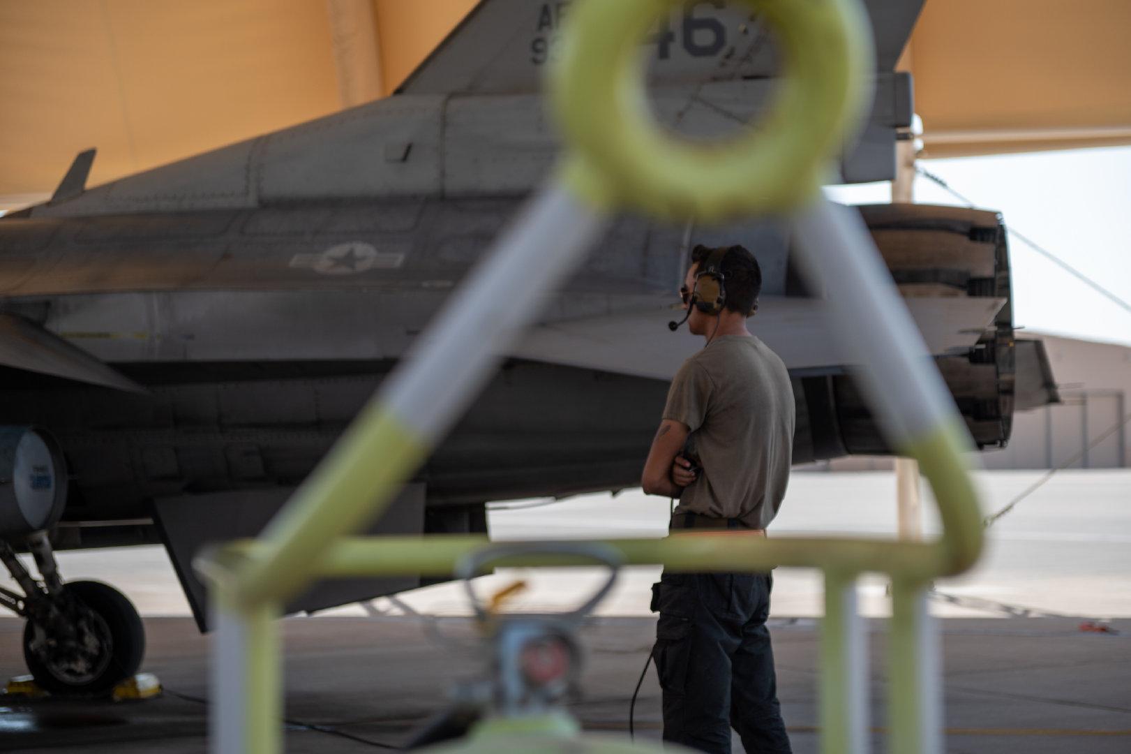 中國空軍戰(zhàn)機數(shù)量概覽，2022年的最新數(shù)據(jù)解讀，中國空軍戰(zhàn)機數(shù)量概覽，最新數(shù)據(jù)解讀及分析（2022版）