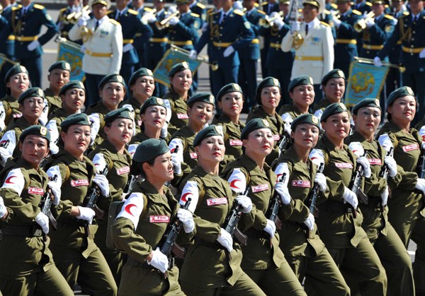 盤點世界各國閱兵，壯麗場面與軍事力量展示，全球閱兵盛況盤點，壯麗場面與軍事力量的展示