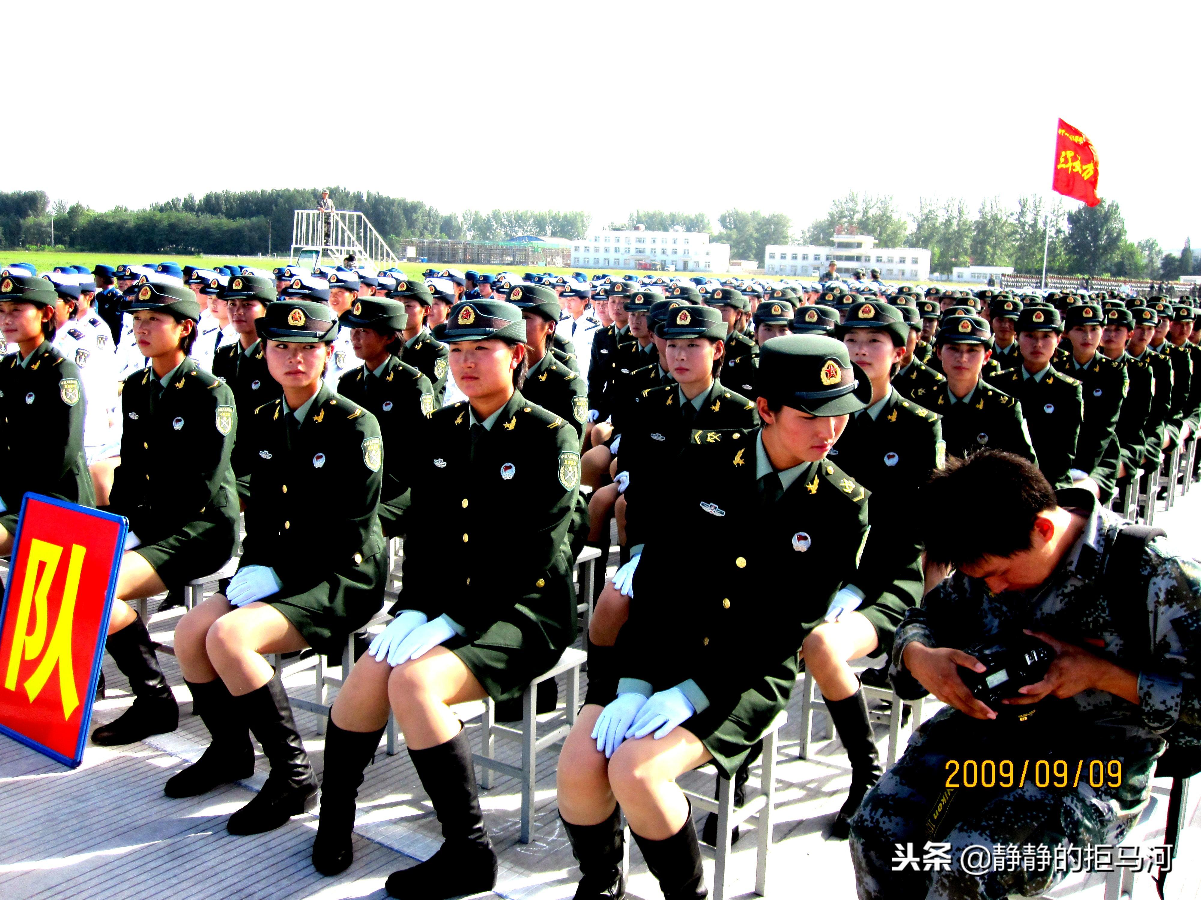 閱兵扭錯頭的士兵怎么樣了？深入了解事件背后的故事，閱兵扭錯頭的士兵后續(xù)如何？事件背后的故事揭秘