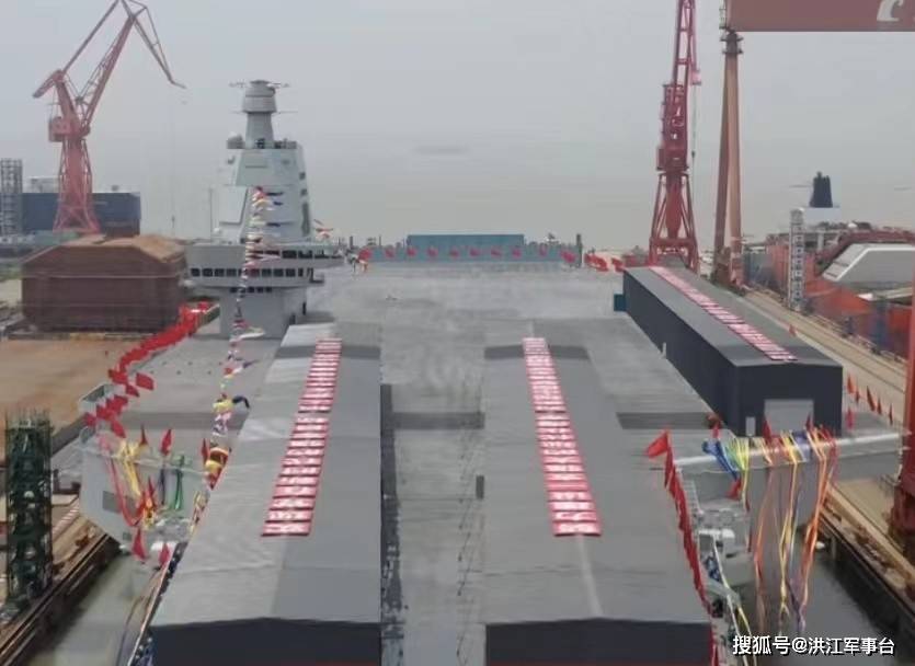重磅新聞揭秘中國海軍新里程碑，003航母在2021年成功下水，揭秘中國海軍新里程碑，003航母成功下水，開啟新篇章