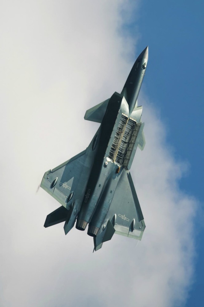 揭秘殲-20高清圖片，中國(guó)空軍新一代隱形戰(zhàn)機(jī)的風(fēng)采，揭秘殲-20高清圖片，中國(guó)新一代隱形戰(zhàn)機(jī)風(fēng)采展示