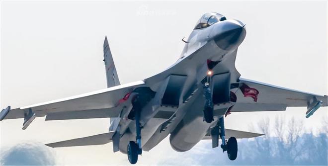 揭秘殲-11BG數(shù)量，中國(guó)空軍現(xiàn)代化建設(shè)的顯著成果，揭秘殲-11BG數(shù)量，中國(guó)空軍現(xiàn)代化建設(shè)的重大里程碑