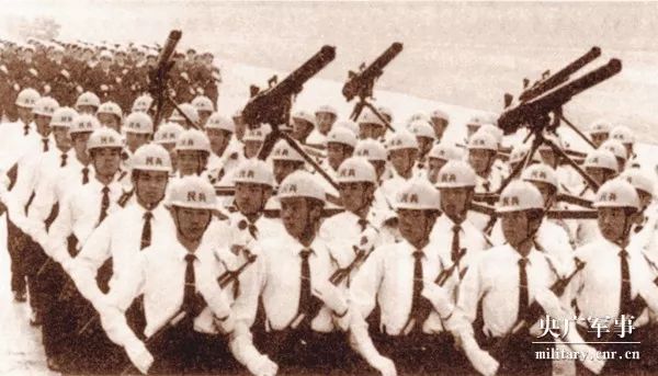 重溫歷史瞬間，1984年國慶閱兵回顧與解析，重溫歷史瞬間，回顧與解析1984年國慶閱兵盛況