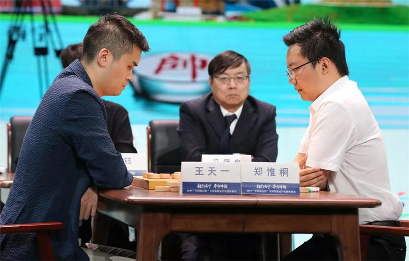 揭秘2019王中王一肖中特論壇天TI，背后的故事與趨勢洞察，揭秘王中王一肖中特論壇天TI，背后的故事與趨勢深度解析