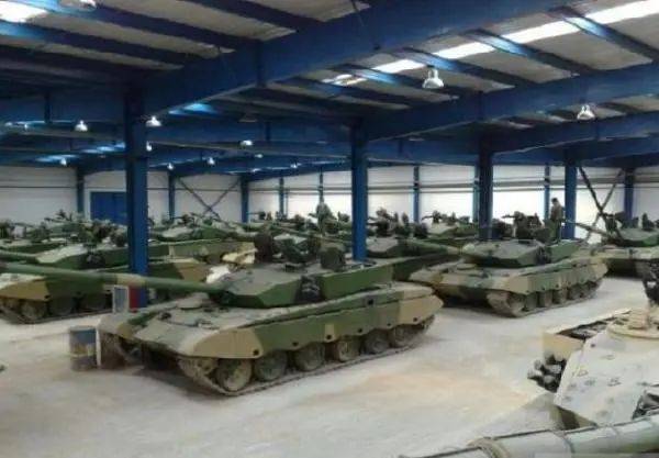 中國(guó)VT-4與99A主戰(zhàn)坦克的差距分析，中國(guó)VT-4與99A主戰(zhàn)坦克性能差距深度解析