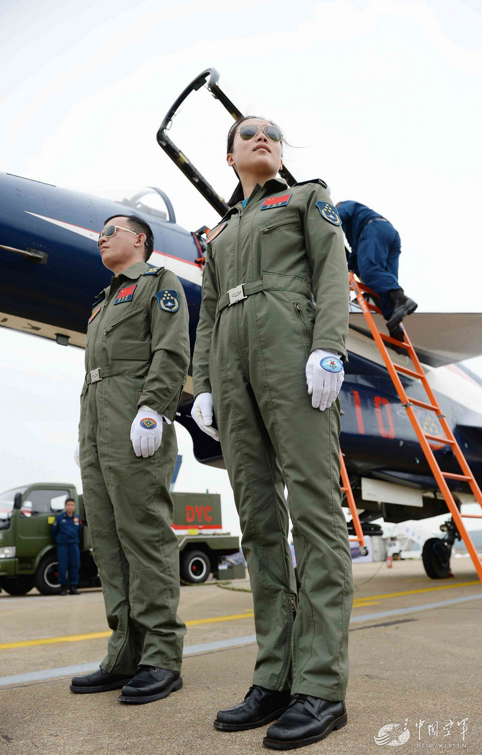 揭秘殲-10女飛行員神秘事件，真相探尋與反思，揭秘殲-10女飛行員神秘事件，探尋真相與反思之路