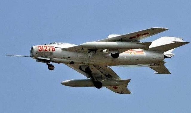 殲6戰(zhàn)斗機高清圖片，歷史、技術特點與現(xiàn)代價值，殲6戰(zhàn)斗機，歷史、技術特點與現(xiàn)代價值的高清圖片展現(xiàn)
