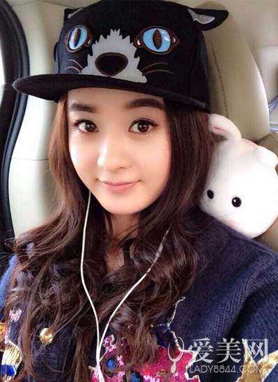 趙麗穎個(gè)人資料QQ號(hào)，星光璀璨，探尋真實(shí)自我，趙麗穎星光璀璨之旅，探尋真實(shí)自我與QQ號(hào)揭秘