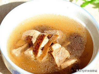 濕氣太重喝藿香正氣水，一種有效的自然療法，濕氣重，藿香正氣水的自然療法效果佳