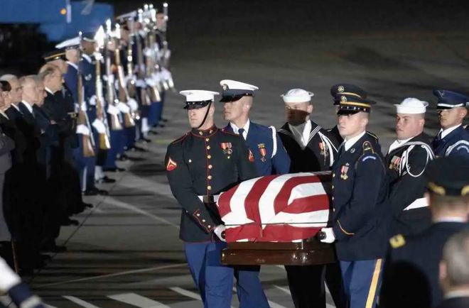 上將退休工資八十萬，解析與探討，上將退休工資八十萬，深度解析與探討