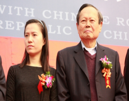 翁帆個人資料簡介圖片，翁帆個人簡介圖片