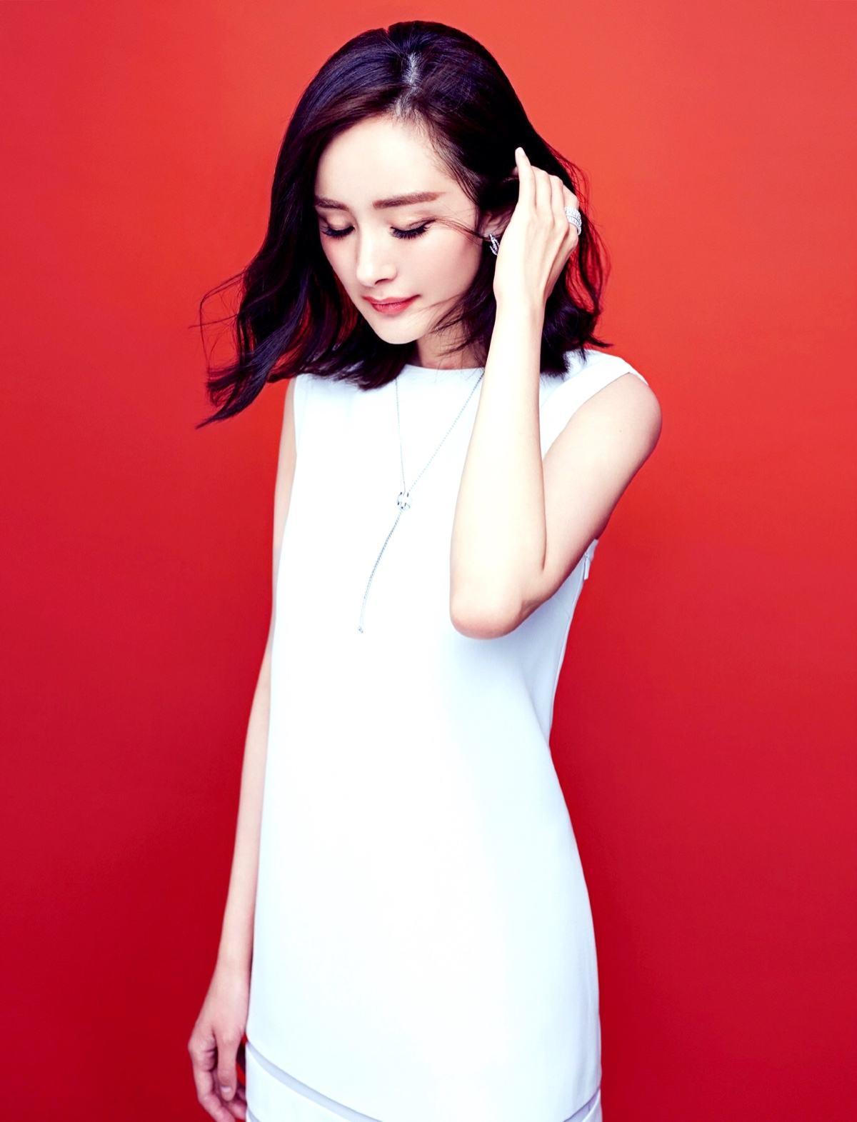 演員馮紹峰個(gè)人資料簡(jiǎn)介，馮紹峰個(gè)人簡(jiǎn)介資料